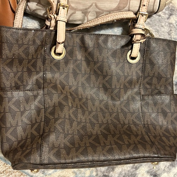 Purses - Picture 4 of 5